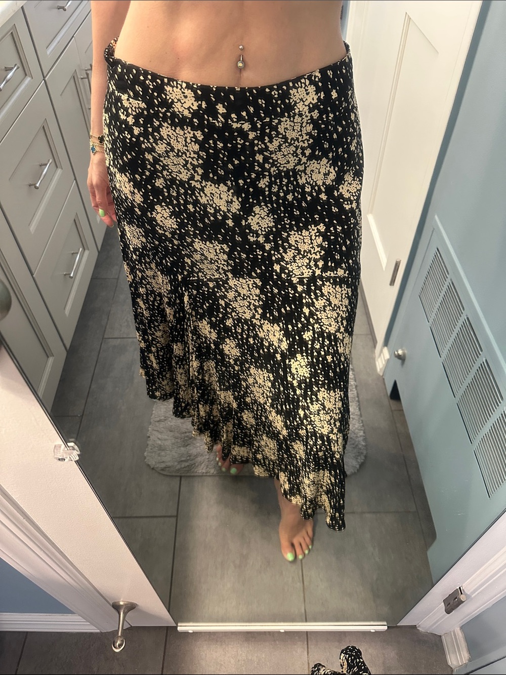Dress Forum Black and Cream Floral Print Skirt